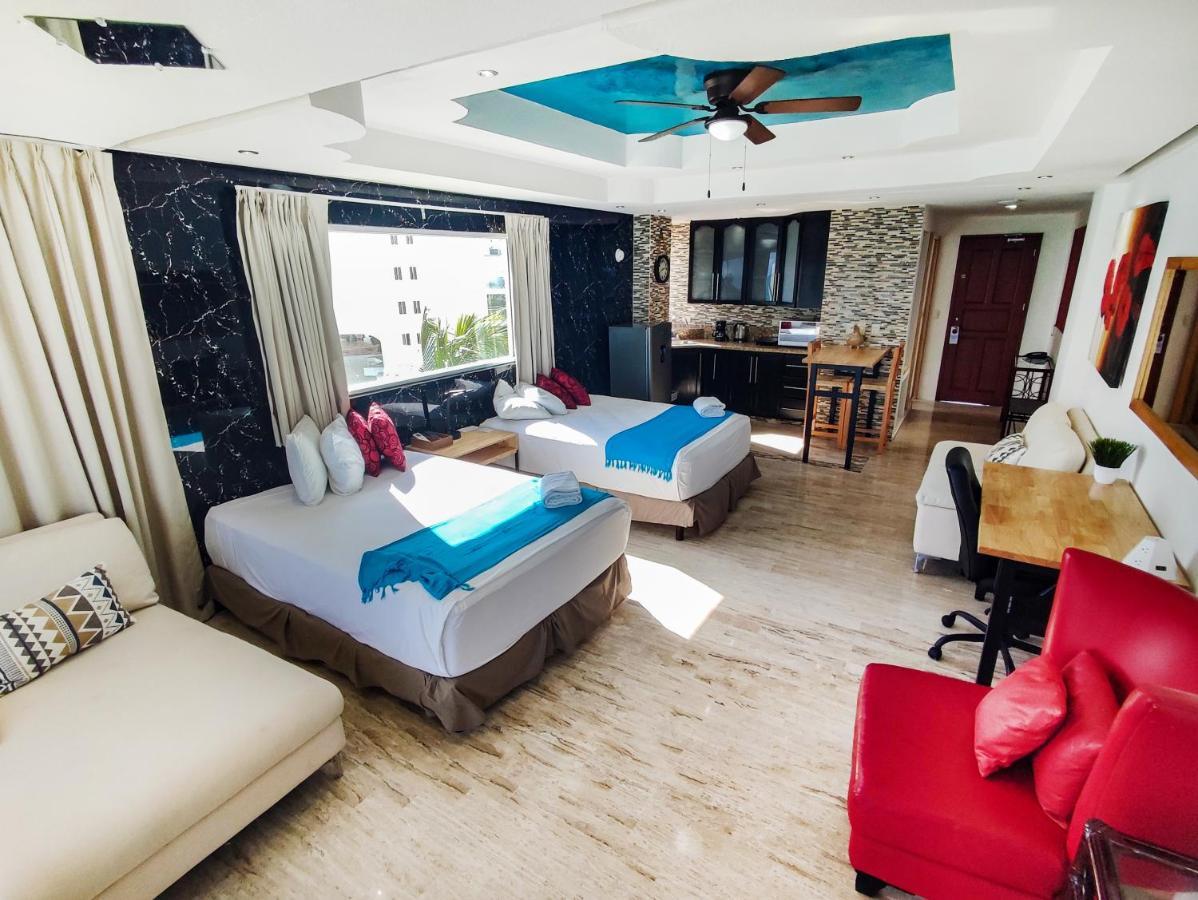 Paradise Beachfront & Nightlife Heart 칸쿤 외부 사진